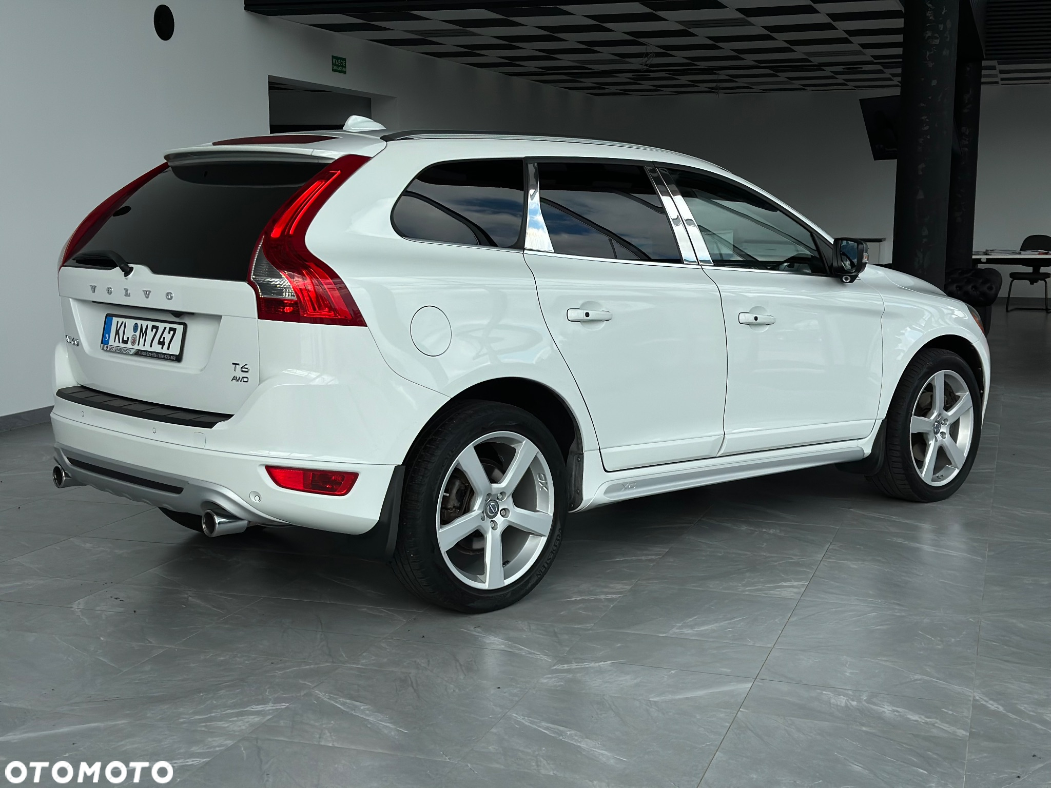 Volvo XC 60 T6 AWD R-Design - 9
