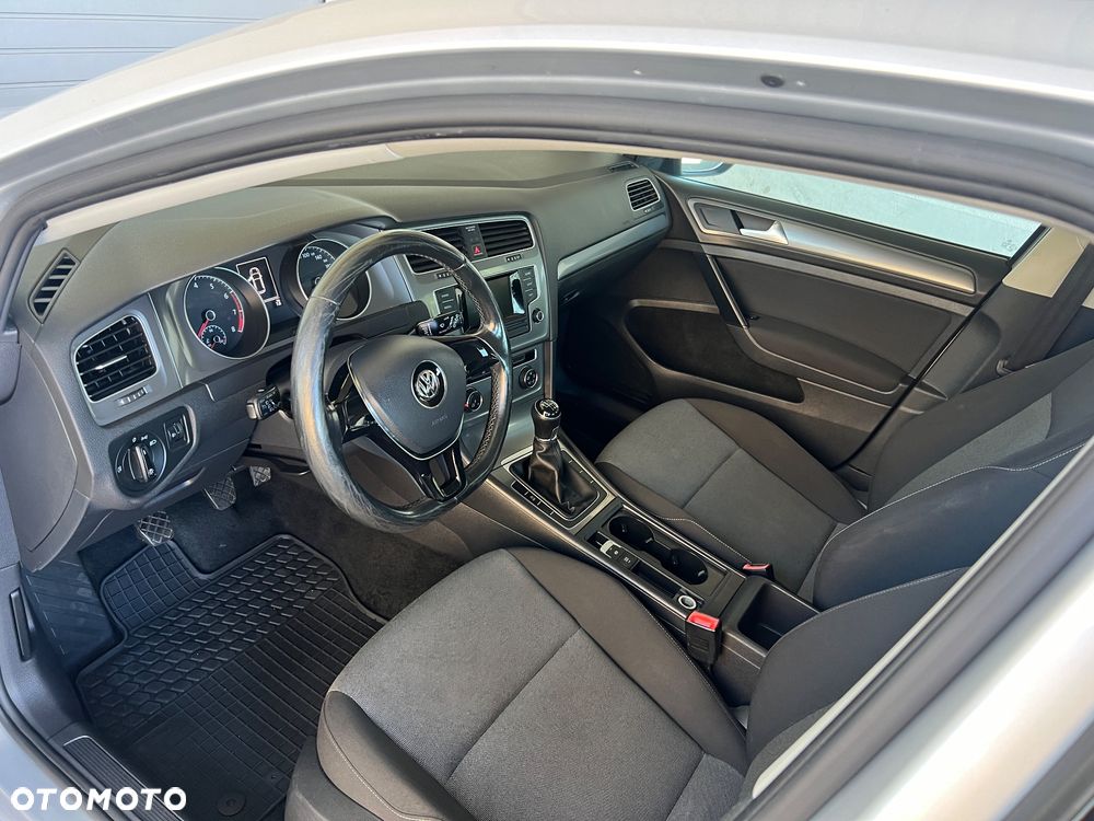 Volkswagen Golf 1.2 TSI BlueMotion Technology Comfortline - 12