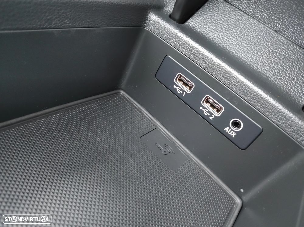 Audi A4 2.0 TDI S tronic design - 33