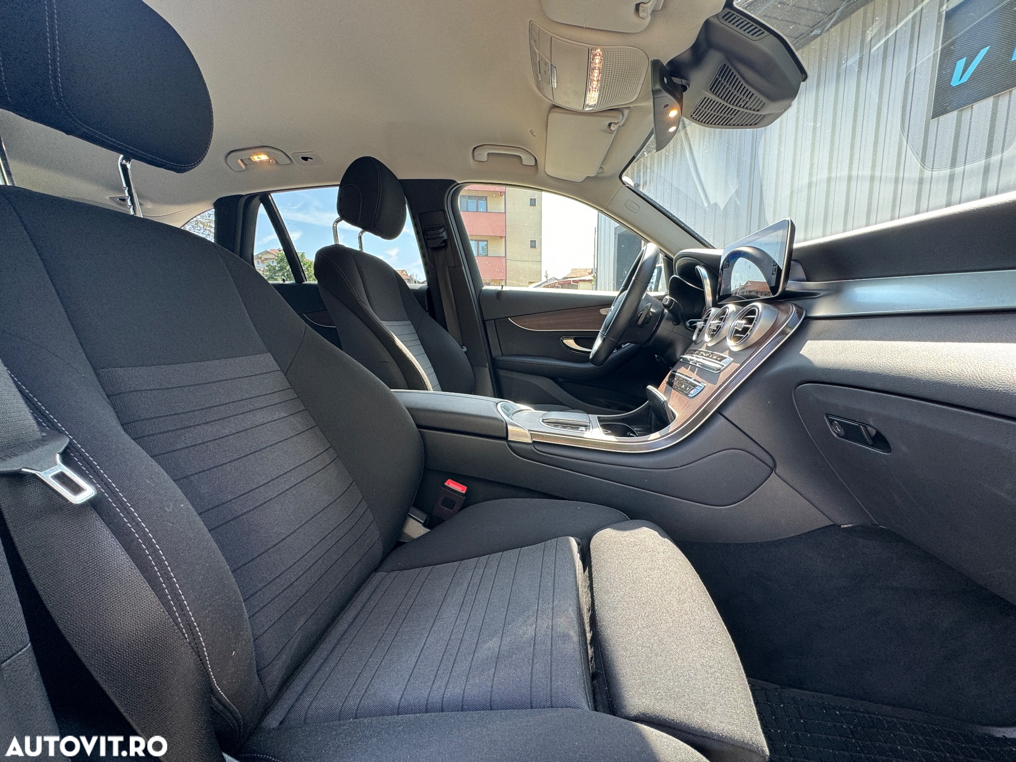 Mercedes-Benz GLC 300 e 4Matic 9G-TRONIC Exclusive - 25