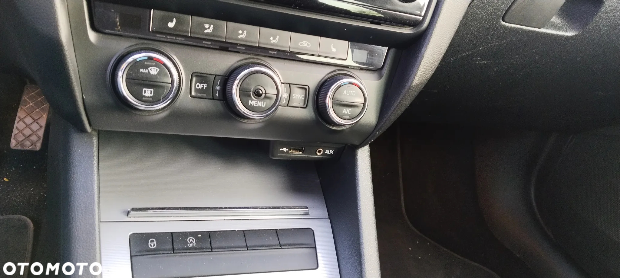 Volkswagen Passat Variant 2.0 TDI (BlueMotion Technology) Comfortline - 27