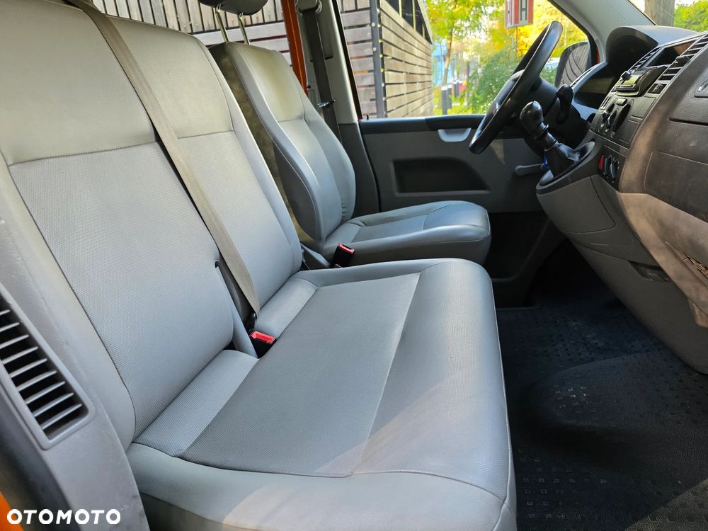 Volkswagen Transporter - 9
