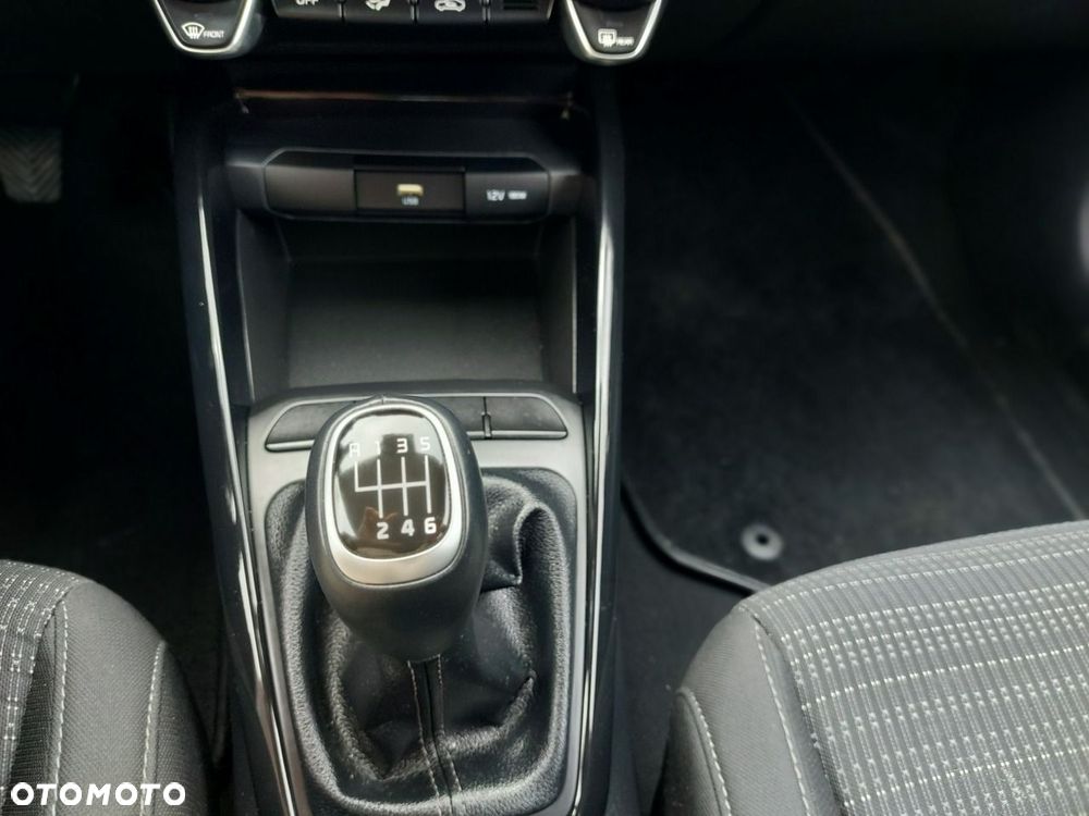 Kia Stonic - 30