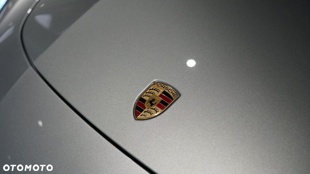 Porsche Panamera GTS Sport Turismo - 26