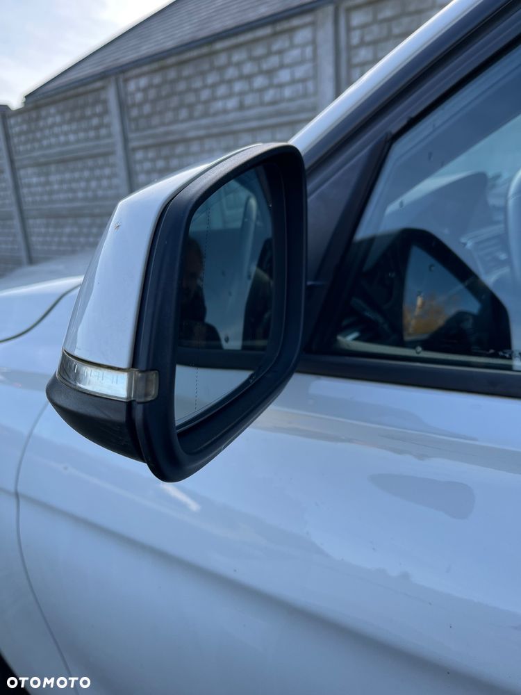 BMW Seria 3 318d xDrive - 15