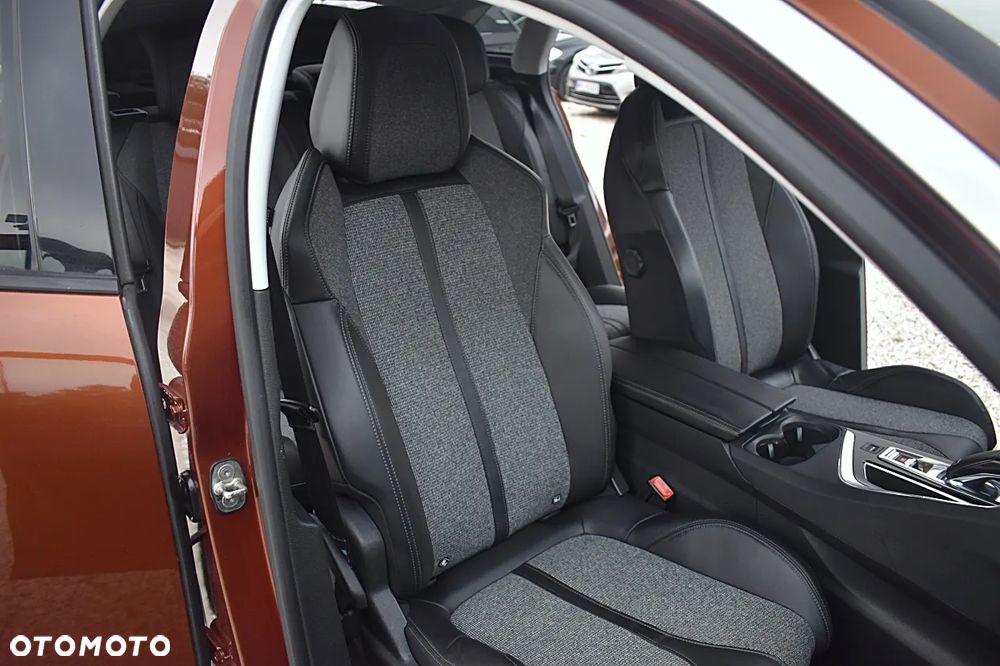 Peugeot 3008 BlueHDi 120 EAT6 Stop & Start Allure - 22