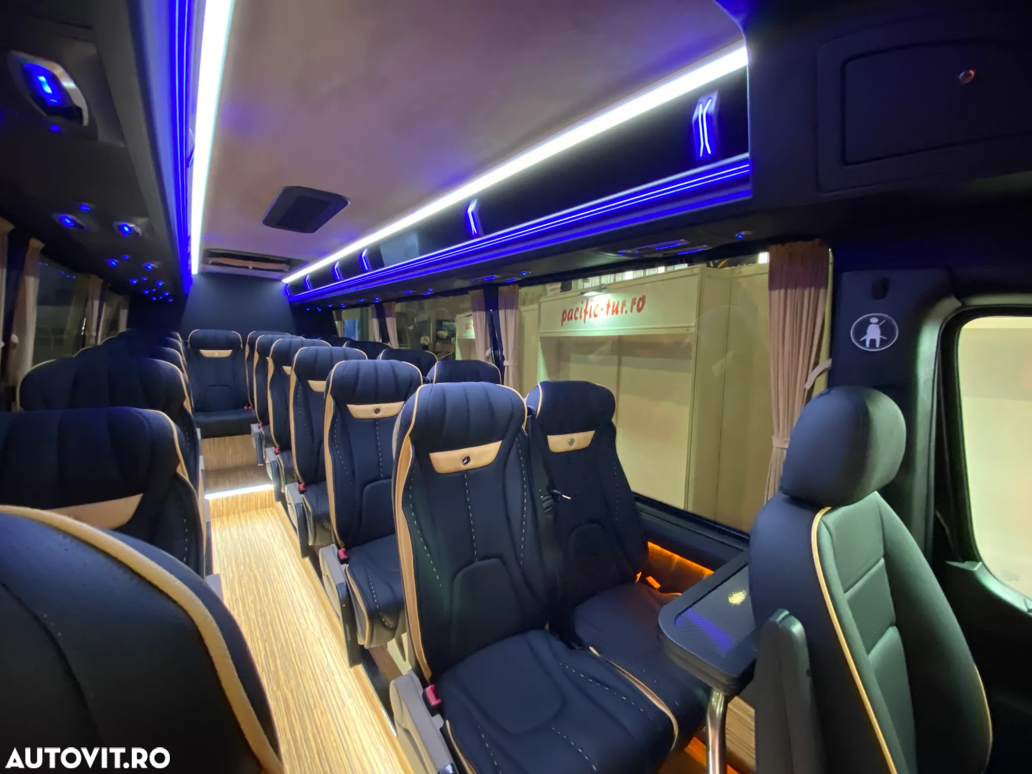 Mercedes-Benz 519 19+1+1 LOCURI vip  *COC* - 15