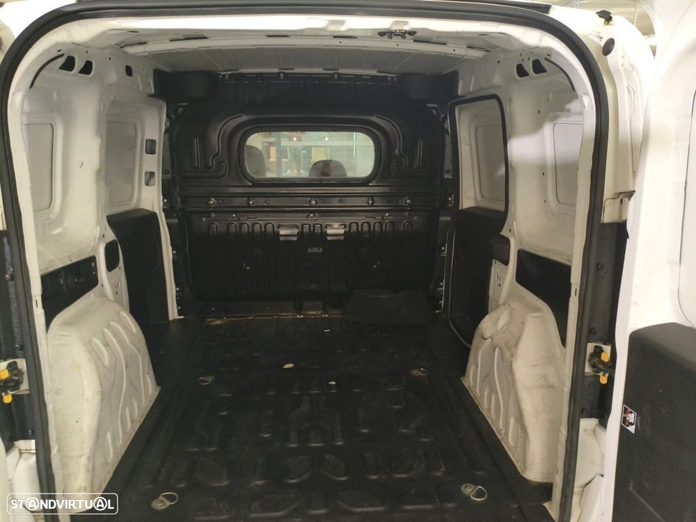 Fiat DOBLO CARGO 1.6 MJ SX 3L - 8