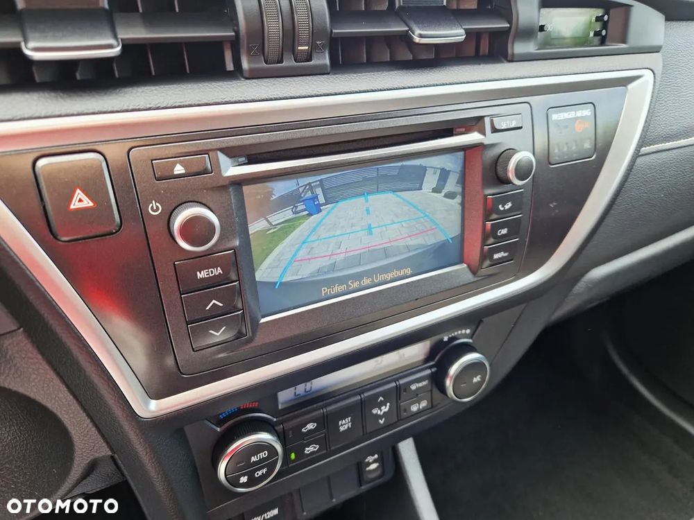 Toyota Auris 1.6 Valvematic Edition - 27