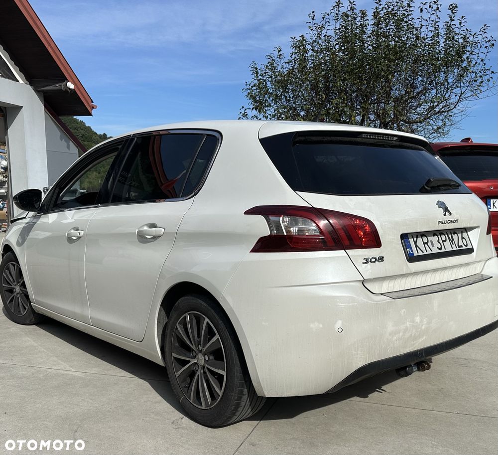 Peugeot 308 - 1