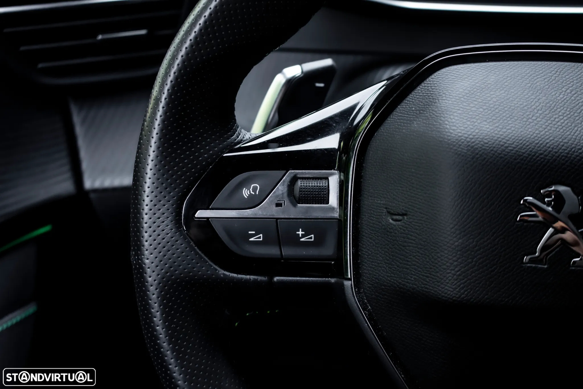 Peugeot 208 1.2 PureTech GT EAT8 - 13