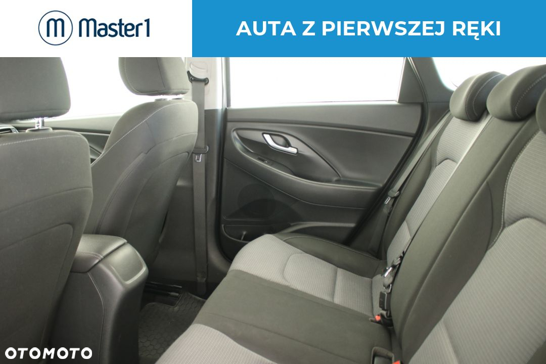 Hyundai i30 1.6 D Classic + - 8
