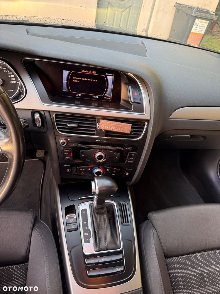 Audi A4 Avant 2.0 TDI Multitronic - 9