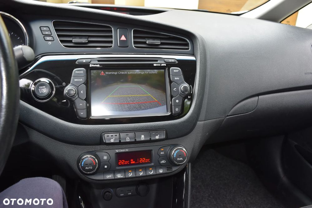 Kia Ceed 1.4 CVVT Dream Team Edition - 17
