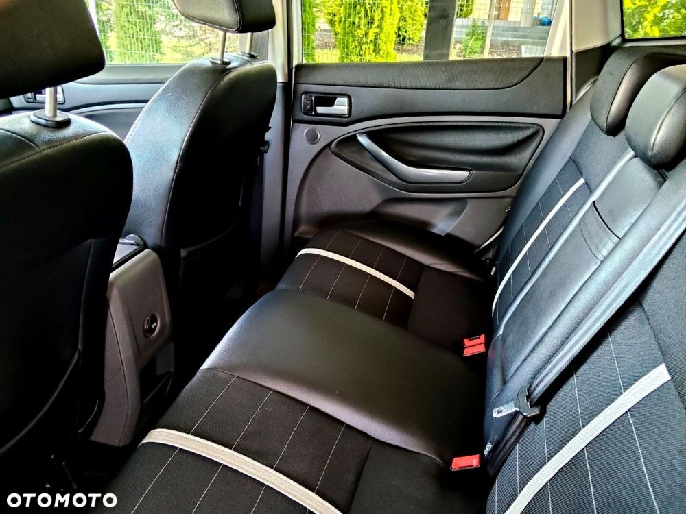 Ford Kuga 2.0 TDCi 4x4 Titanium - 8