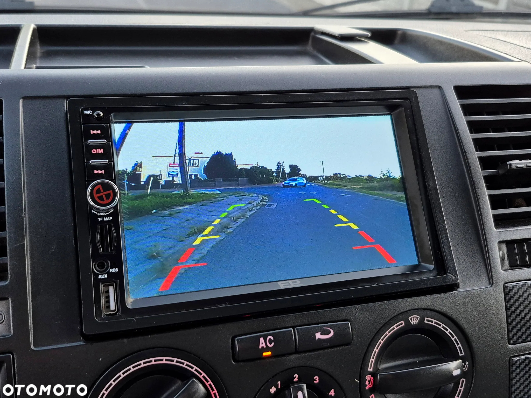 Volkswagen T5 1.9 TDI 105km. - 12
