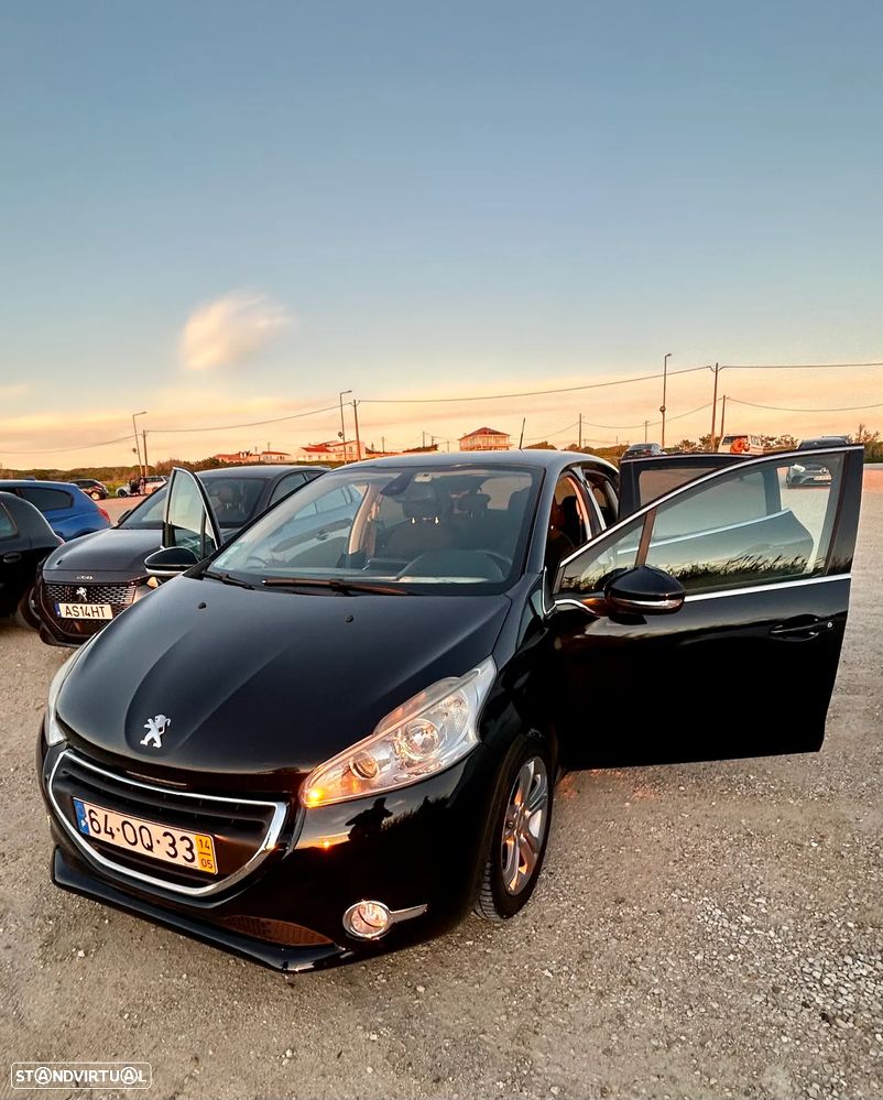 Peugeot 208 1.4 HDi Allure - 4