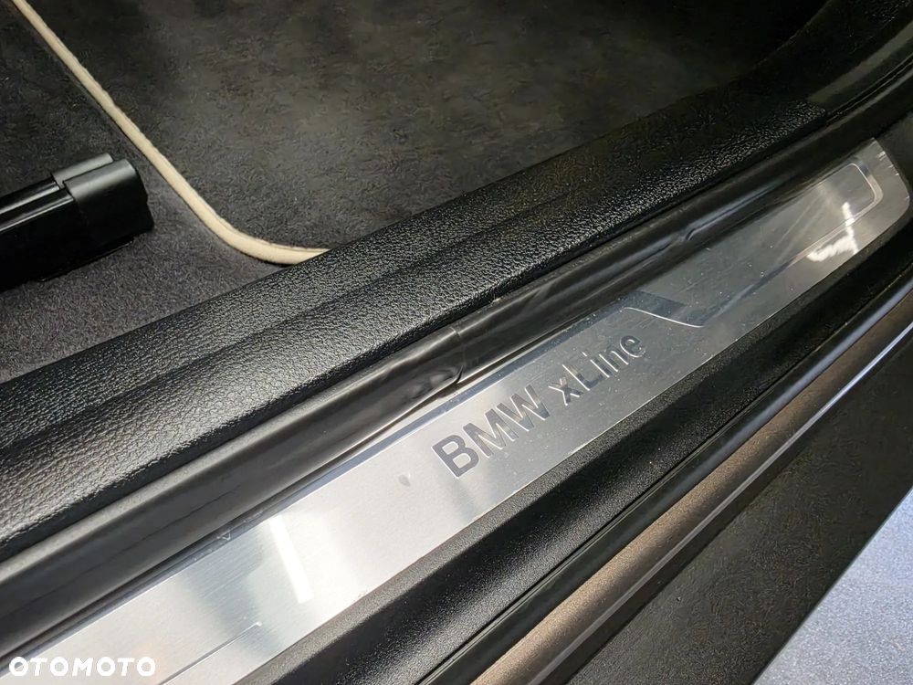 BMW X1 xDrive18d xLine - 32