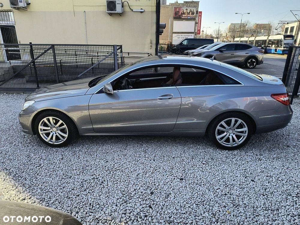 Mercedes-Benz Klasa E 250 BlueEFFICIENCY 7G-TRONIC - 8