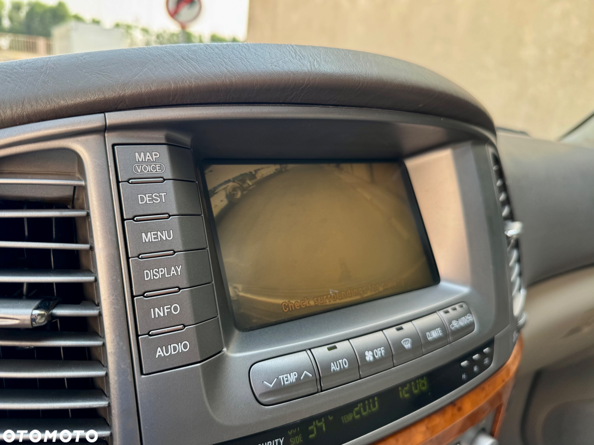 Lexus LX 470 - 30