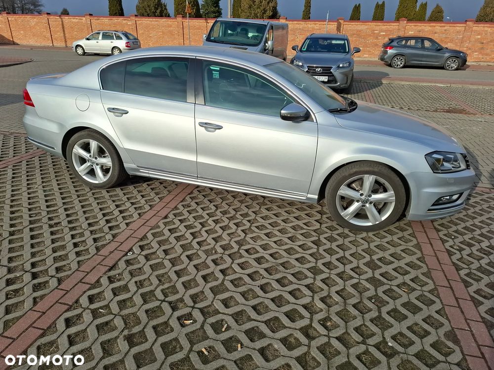 Volkswagen Passat 1.6 TDI BlueMotion Technology R-Line - 15