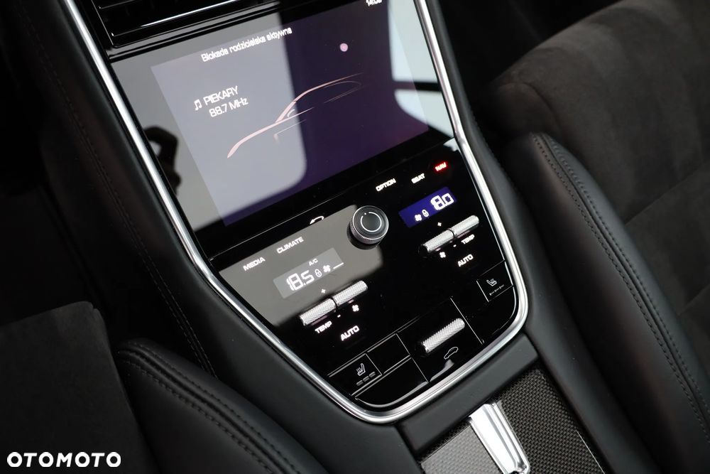 Porsche Panamera GTS - 22