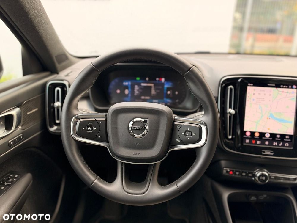 Volvo XC 40 - 25