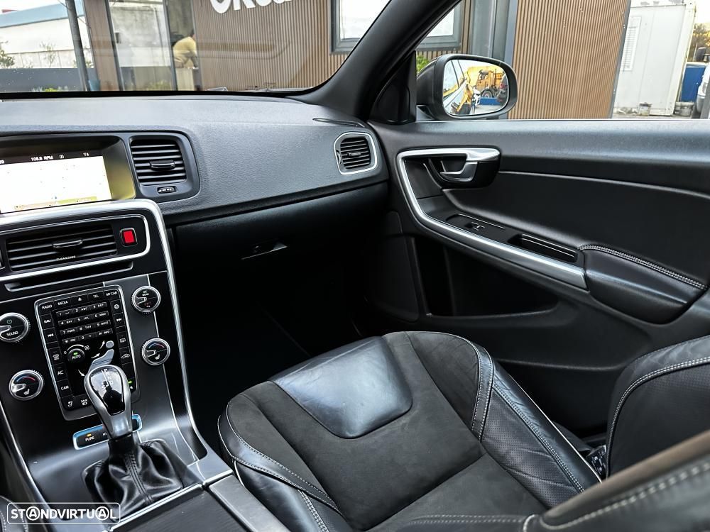 Volvo V60 2.4 D6 R-Design AWD Phev - 37