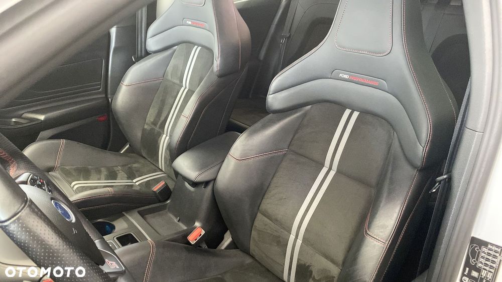 Ford Focus 2.3 EcoBoost ST X - 11