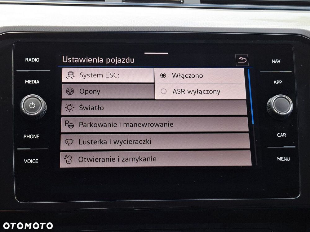 Volkswagen Passat Variant - 33