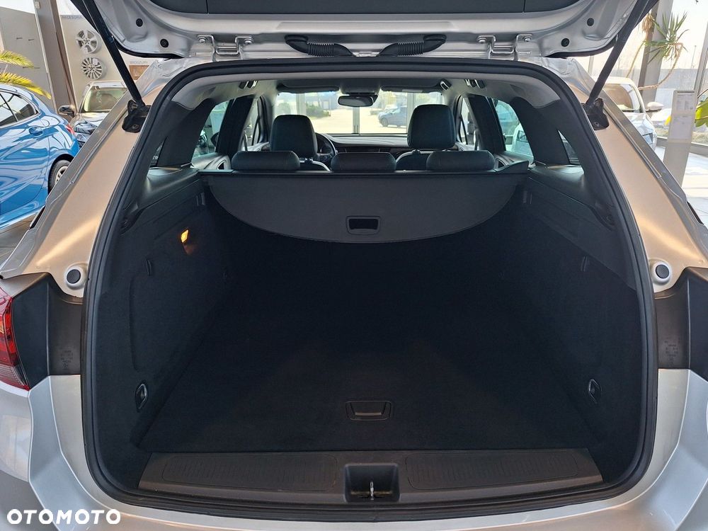 Opel Astra V 1.4 T Business Elegance S&S - 15