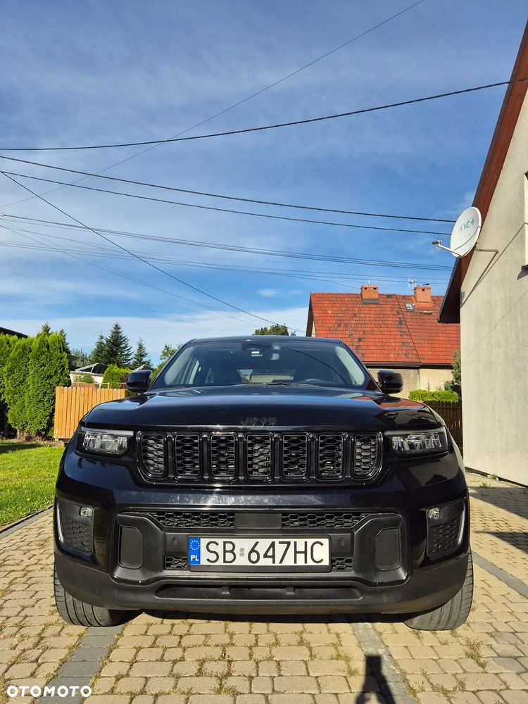 Jeep Grand Cherokee - 27