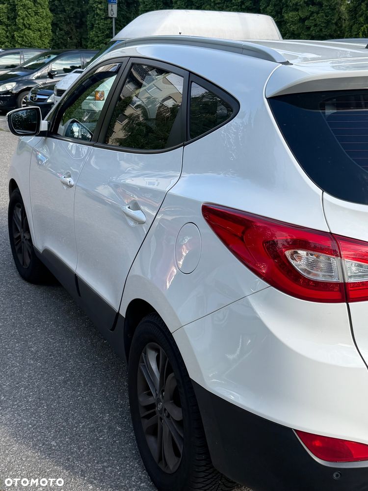 Hyundai ix35 1.6 2WD Fifa World Cup Edition - 4