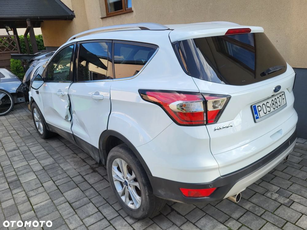 Ford Kuga 1.5 TDCi FWD Titanium - 6