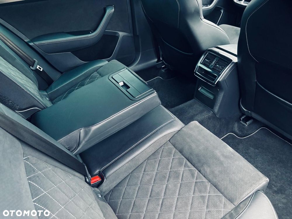 Skoda Superb 2.0 TDI SCR 4x4 Sportline DSG - 21
