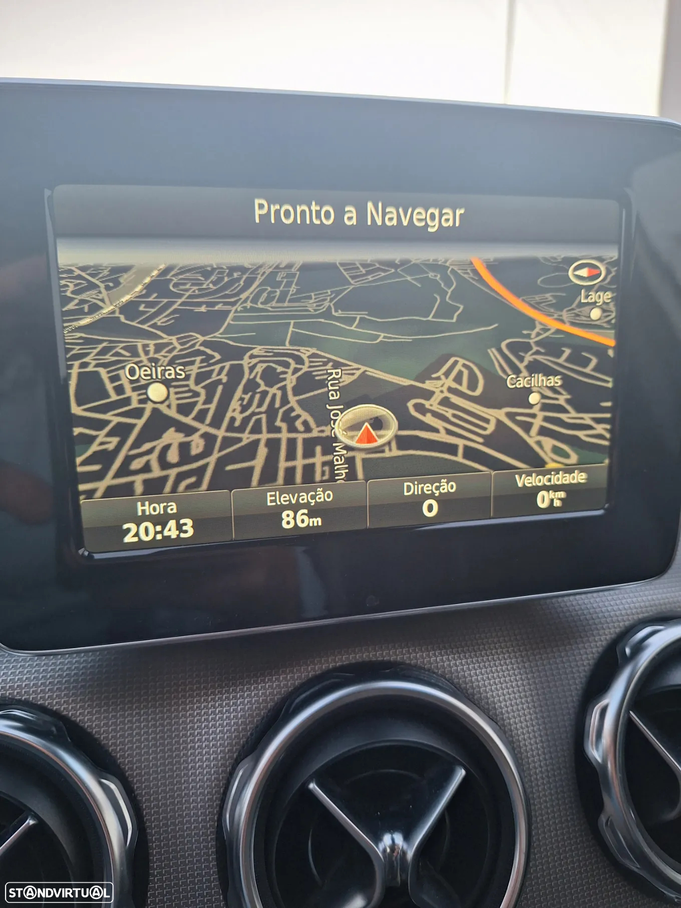 Mercedes-Benz GLA 180 d Urban - 16