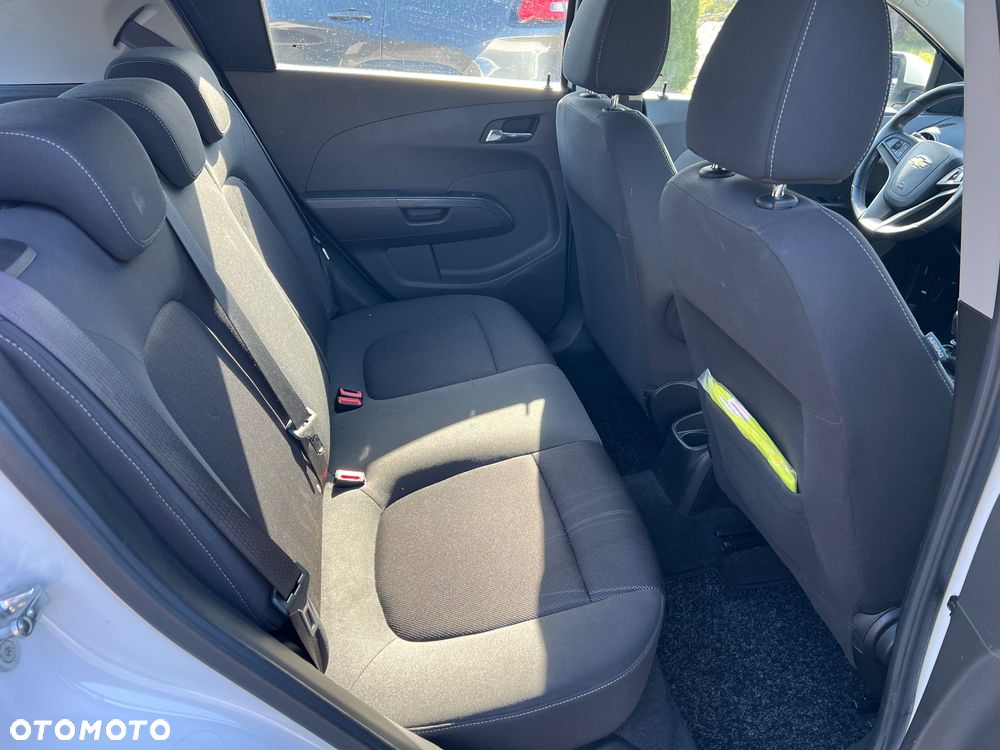 Chevrolet Aveo 1.6 LTZ - 6