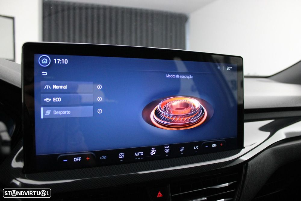 Ford Focus 1.0 EcoBoost MHEV ST-Line - 18