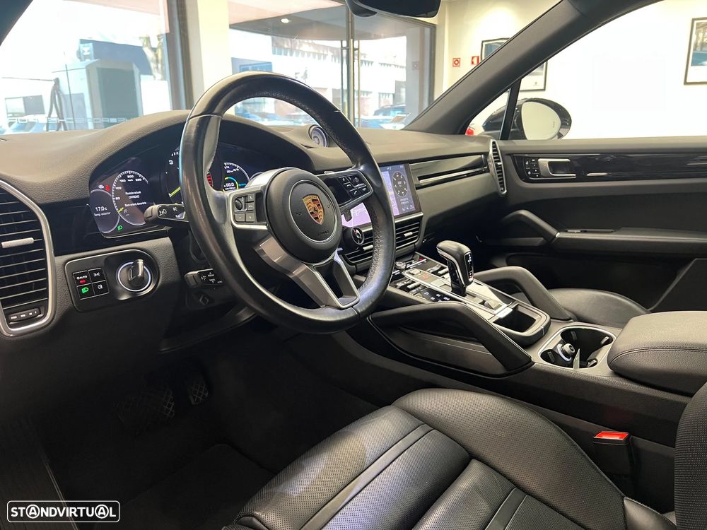 Porsche Cayenne - 18