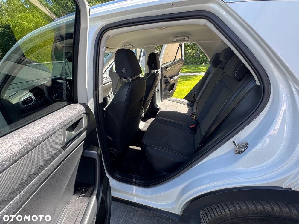 Volkswagen T-Roc - 21