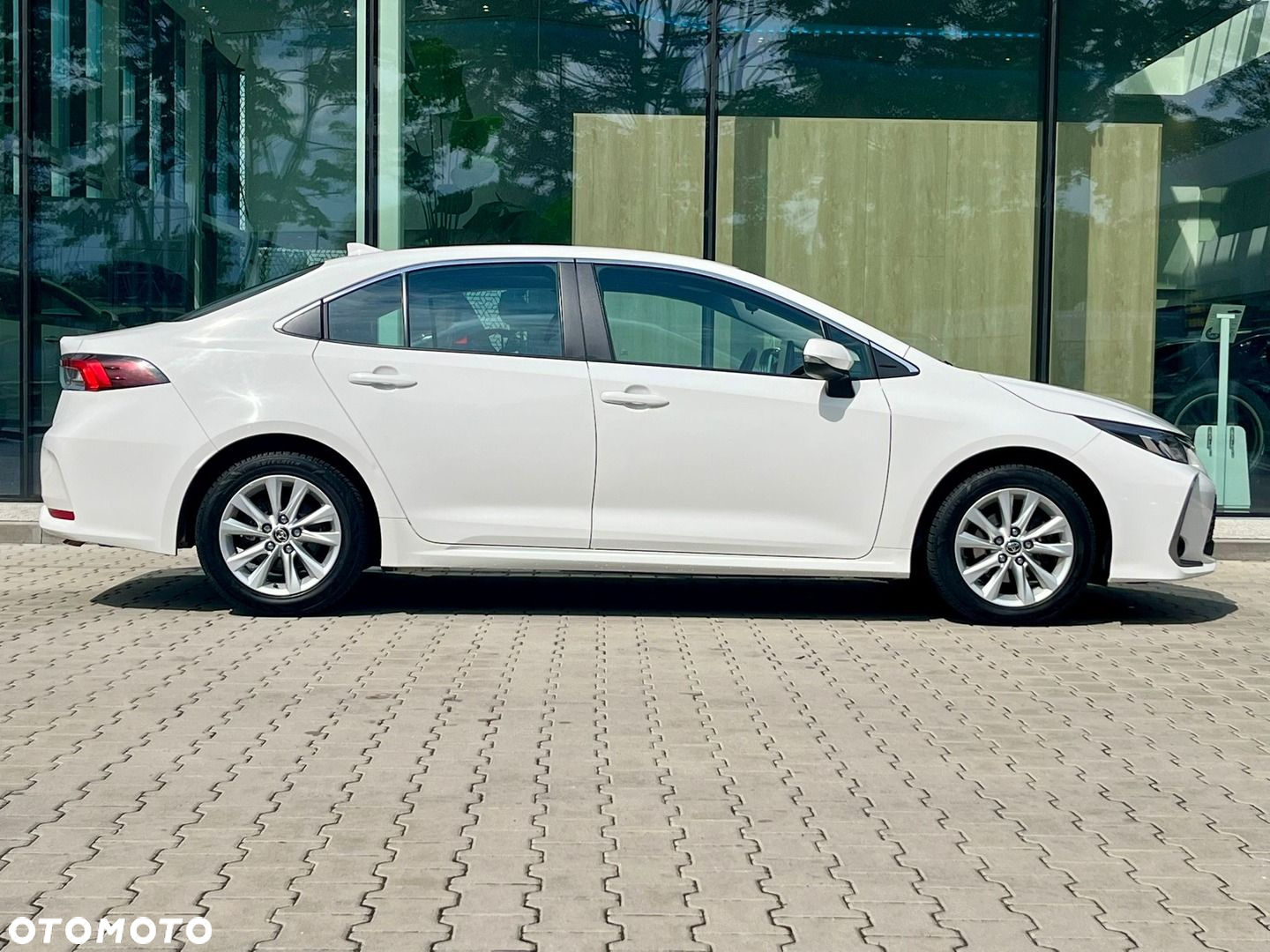 Toyota Corolla - 4