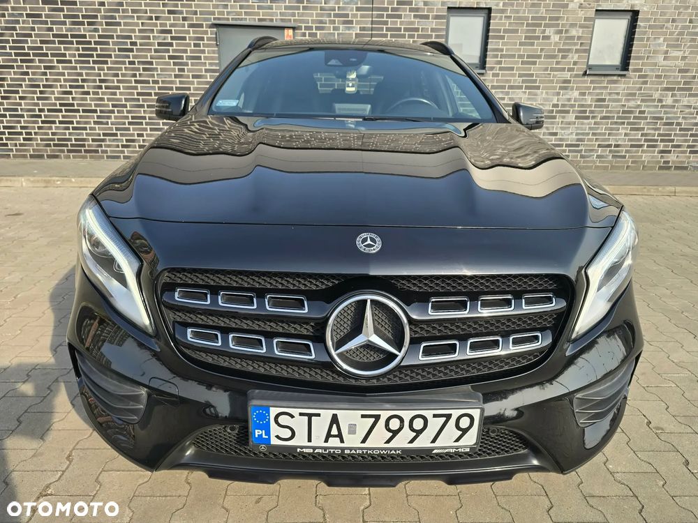 Mercedes-Benz GLA 200 7G-DCT AMG Line - 2