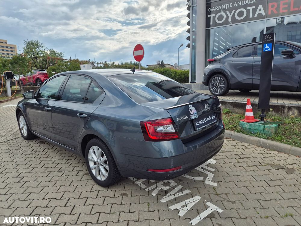 Skoda Octavia - 7