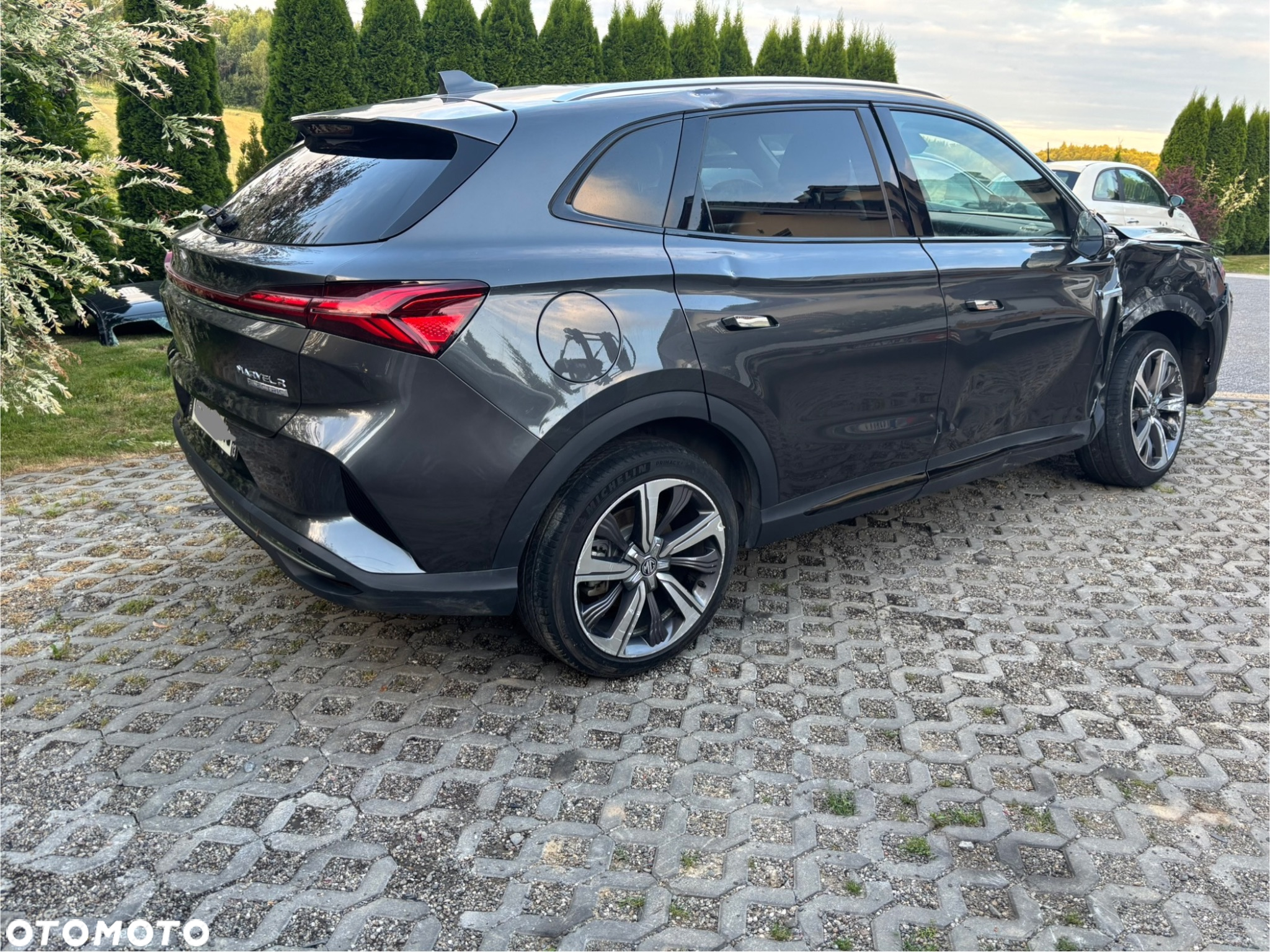 MG Marvel R Luxury - 2