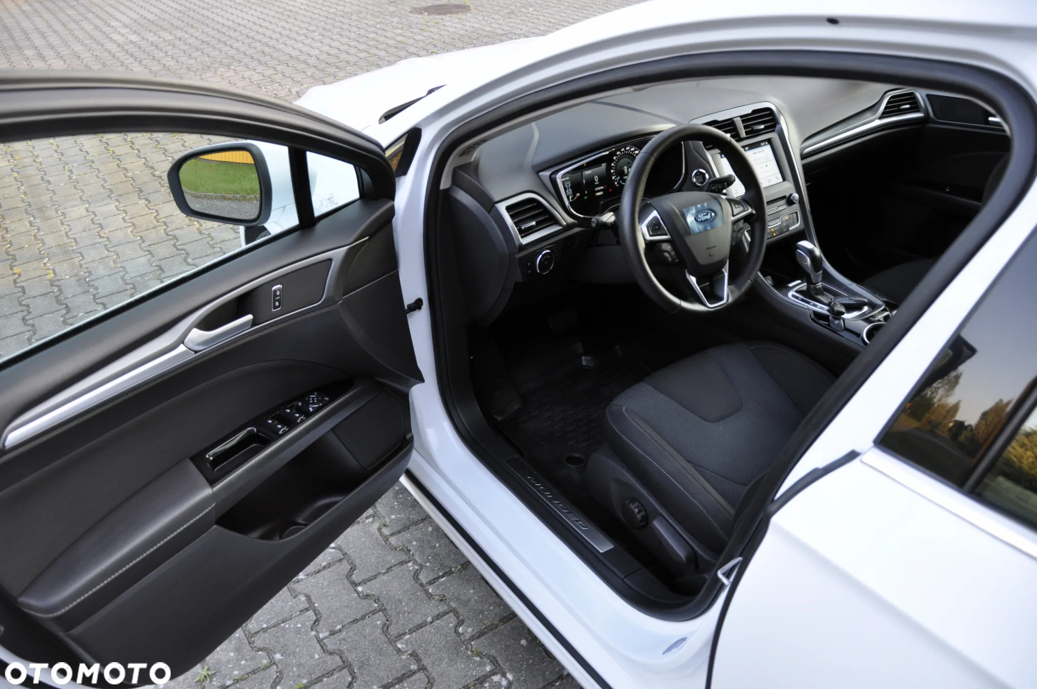 Ford Mondeo Turnier 2.0 TDCi PowerShift-Aut Allrad Titanium - 16