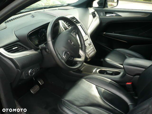 Lincoln MKC - 8