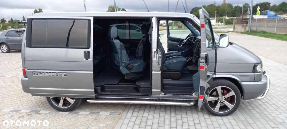 Volkswagen Caravelle - 26