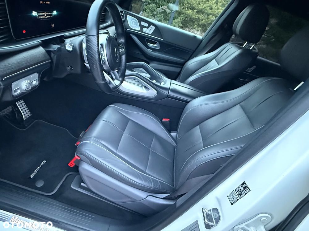 Mercedes-Benz GLS - 12