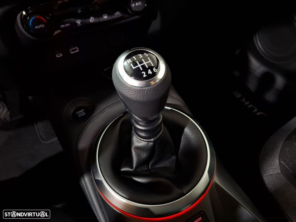 Nissan Juke 1.0 DIG-T N-Connecta - 17
