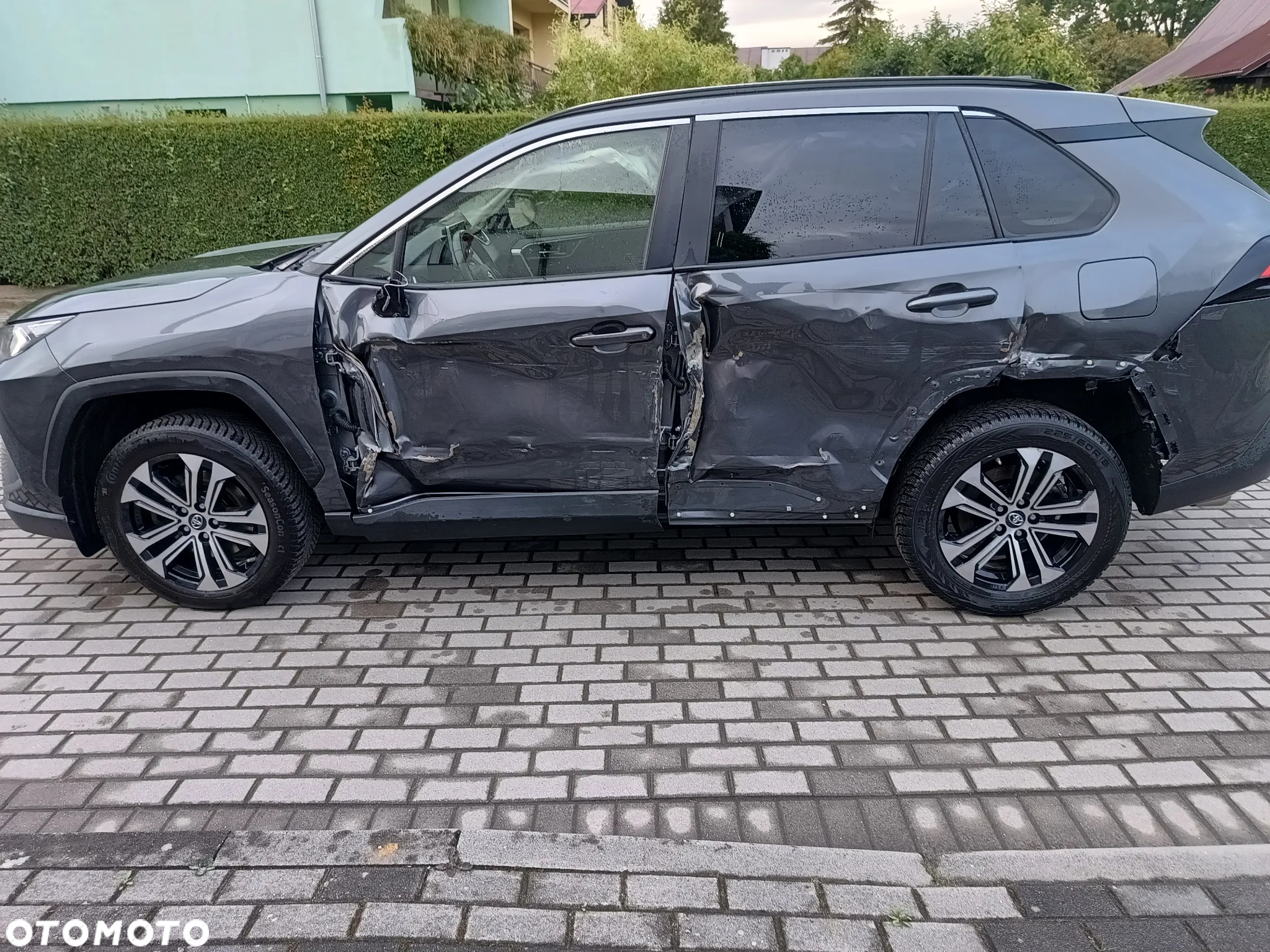 Toyota RAV4 - 22